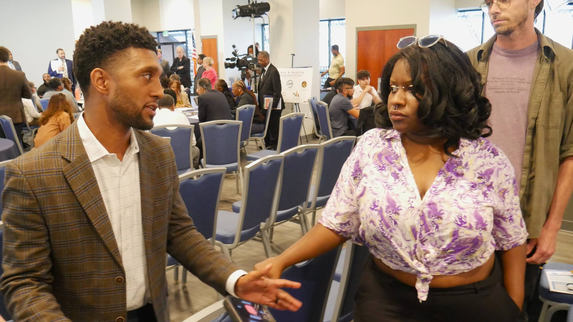 Harm reductionists press Mayor Scott about restitution funds, echo opioid board’s concerns at town hall event