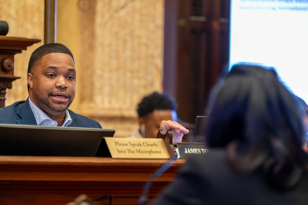 Councilman, advocates press homeless services director over shelter conditions and housing policies Post feature image